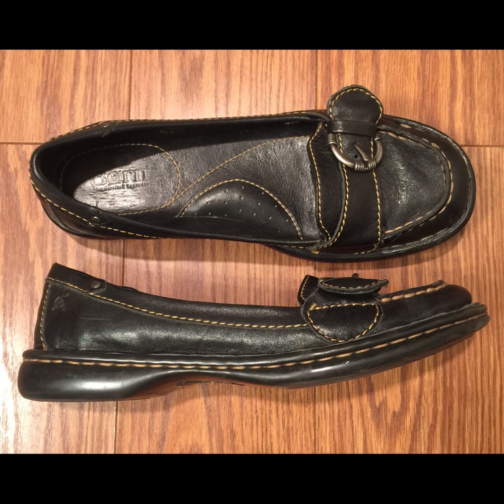 Born black flats, size 8, excellent condition.